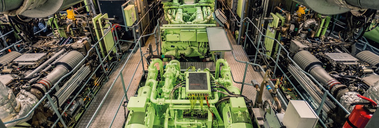 Compressed air applications in Marine - Shipboard Starting Air