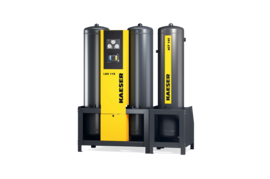 Desiccant dryer in combination with activated carbon adsorber for technically oil-free compressed air.