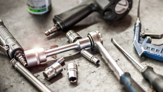 Kompressor im Einsatz in der Wasserwirtschaft: Werkstattluft
