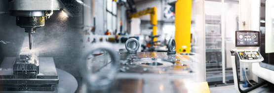 Efficient production line with reliable compressed air support – Maximum operational reliability thanks to advanced air compressors from KAESER KOMPRESSOREN.