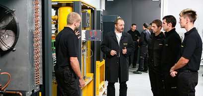 Compressed air seminars and specialist knowledge.