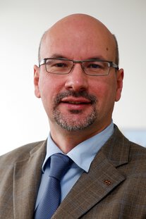 Thiele-Knuth.jpg