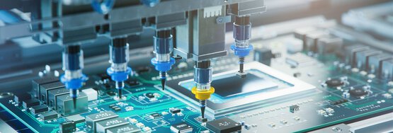 Air compressor in use in electronics manufacturing – KAESER KOMPRESSOREN delivers state-of-the-art technology for precision production processes.